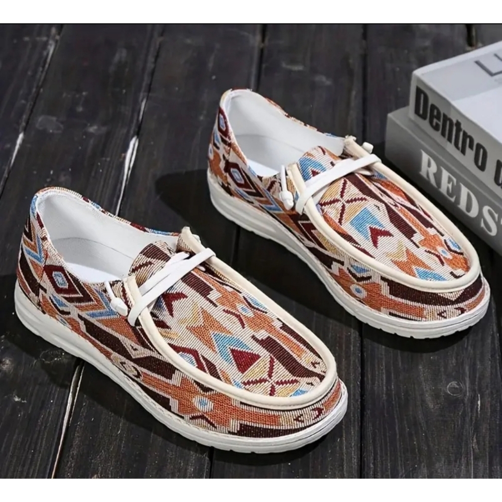 NWT Women's Aztec Boho Geometric Slip-on Canvas Shoes